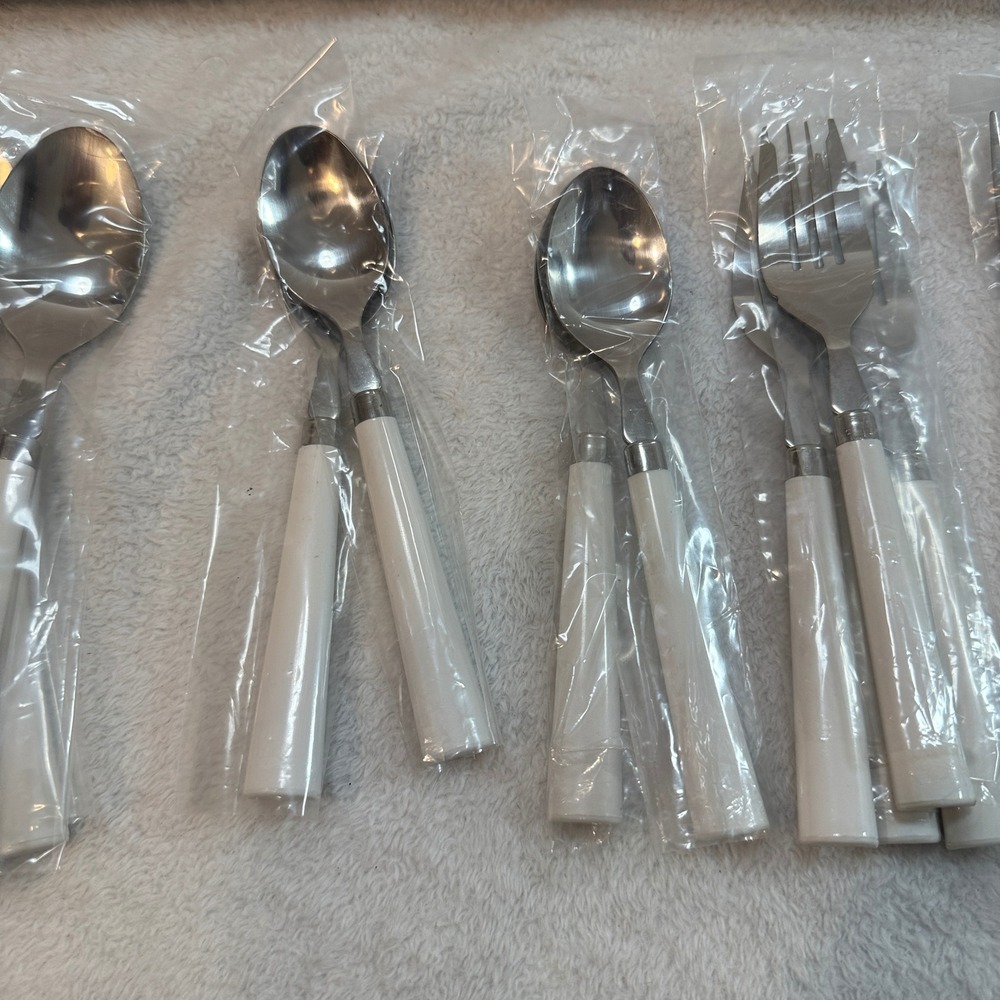 Sango Stainless Steel Flatware Set 20 Piece Service for 4 White Handles Vintage - Picture 6 of 13